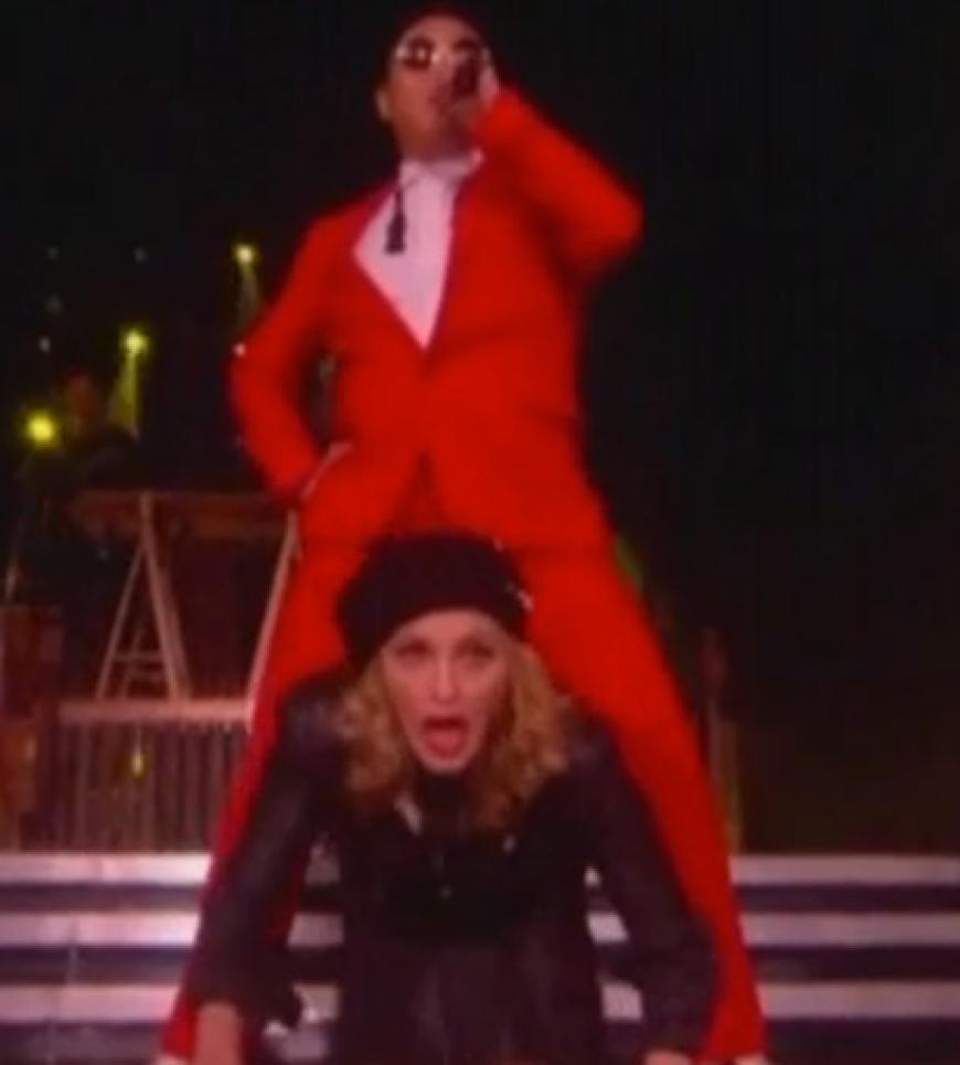 Spätestens mit diesem Auftritt hat Psy es in den Pop-Olymp geschafft: Er performte gemeinsam mit Madonna auf einem ihrer Konzerte im New Yorker Madison Square Garden