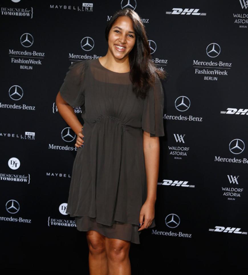 Sängerin Cassandra Steen bei der Show von Schumacher