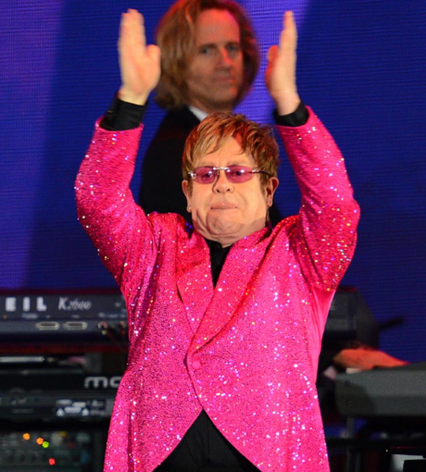 Durfte natürlich nicht fehlen: Sir Elton John, der auch ein enger Freund der britischen Royals ist