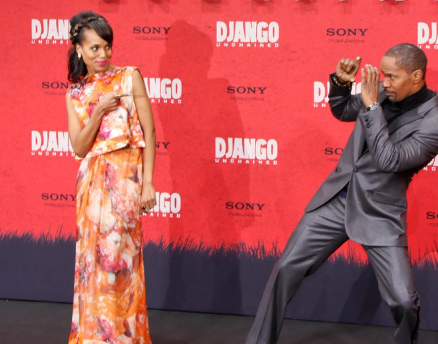 Revolverhelden: Schauspielerin Kerry Washington und Jamie Foxx machten auf dem Roten Teppich des CineStar imSony Center am Potsdamer Platz Faxen