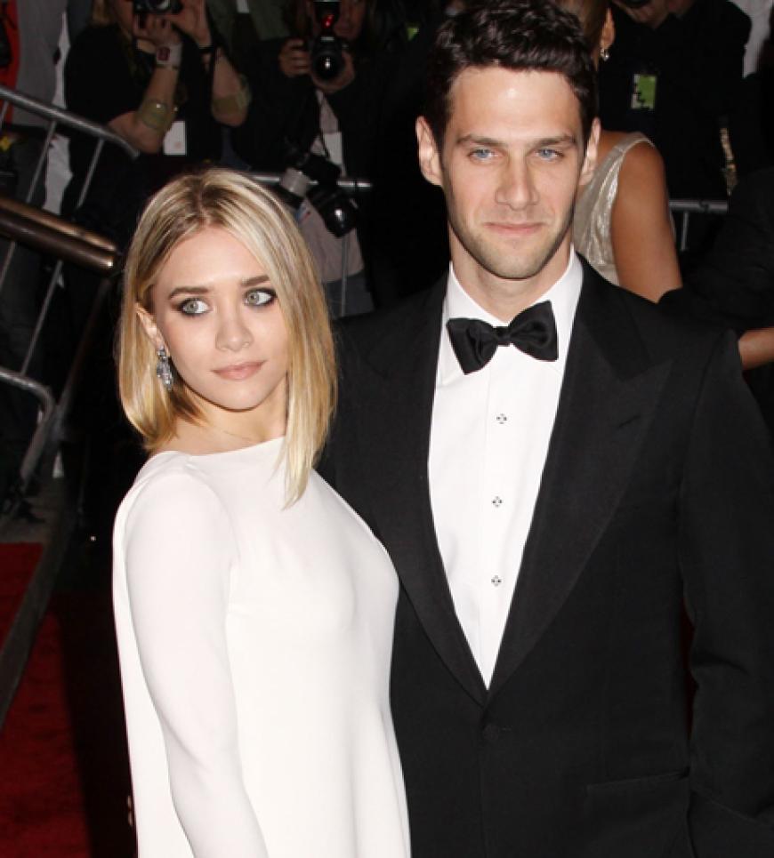Im März 2011 trennten sich das It-Girl Ashley Olsen und Schauspieler Justin Bartha. Sicherlich hat ihre Schwester Mary-Kate sie in dieser schweren Zeit getröstet