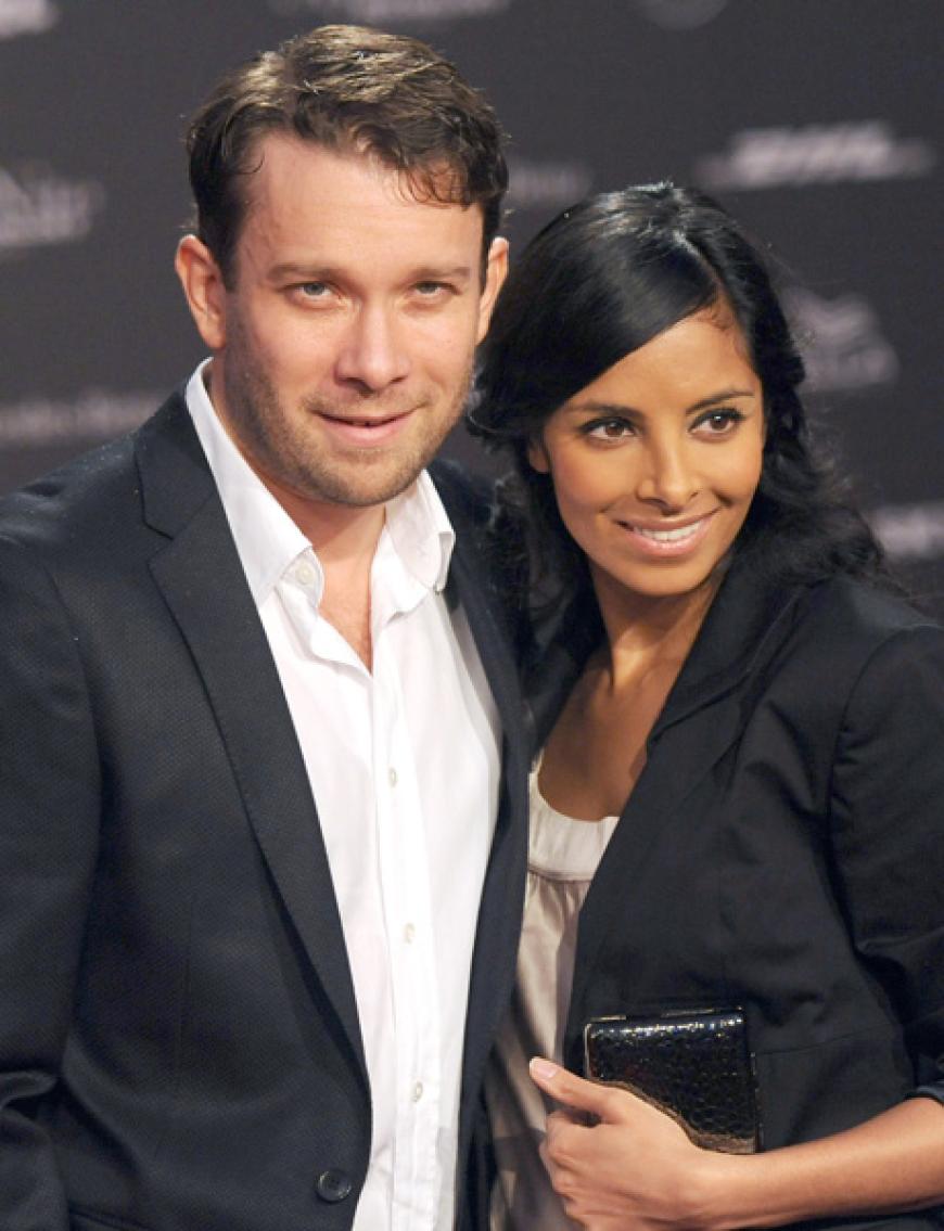 Seit Oktober 2010 ist Ulmen offiziell mit Viva-Moderatorin Collien Fernandes zusammen
