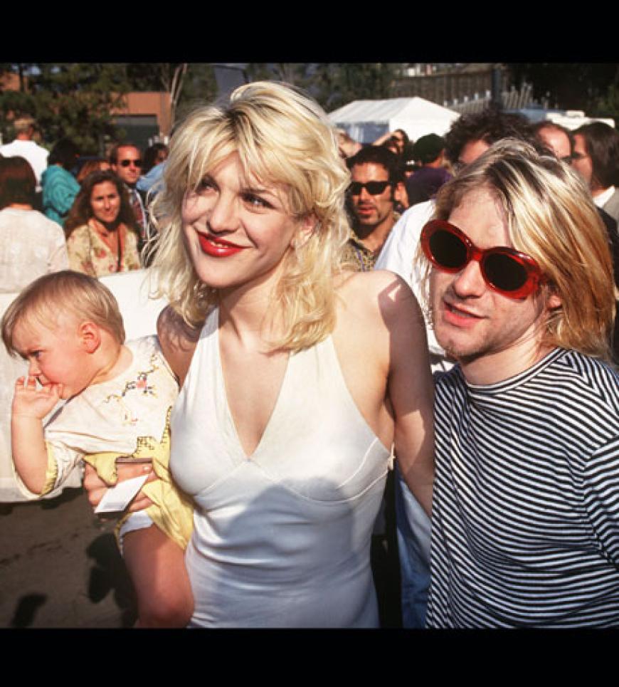 Courtney und Kurt 1993, zusammen mit Frances. Diese Aufnahme entstand ein Jahr bevor der Musiker starb