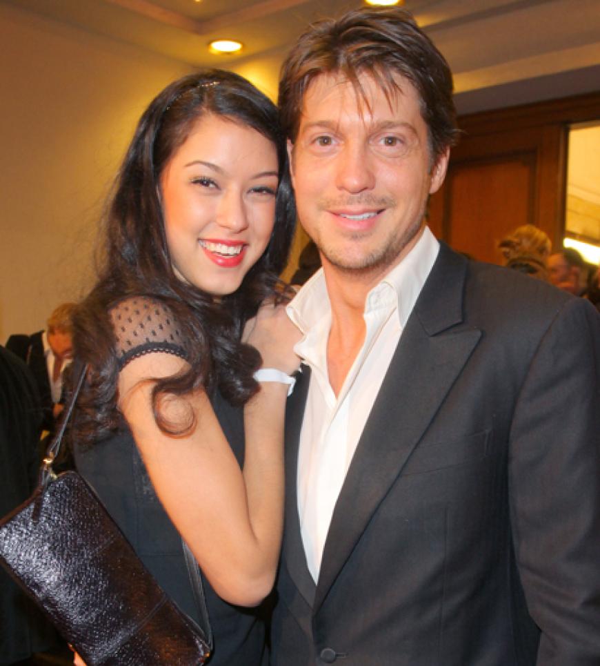 Frisch verliebt: Schauspieler Sebastian Deyle und Freundin Rebecca Mir