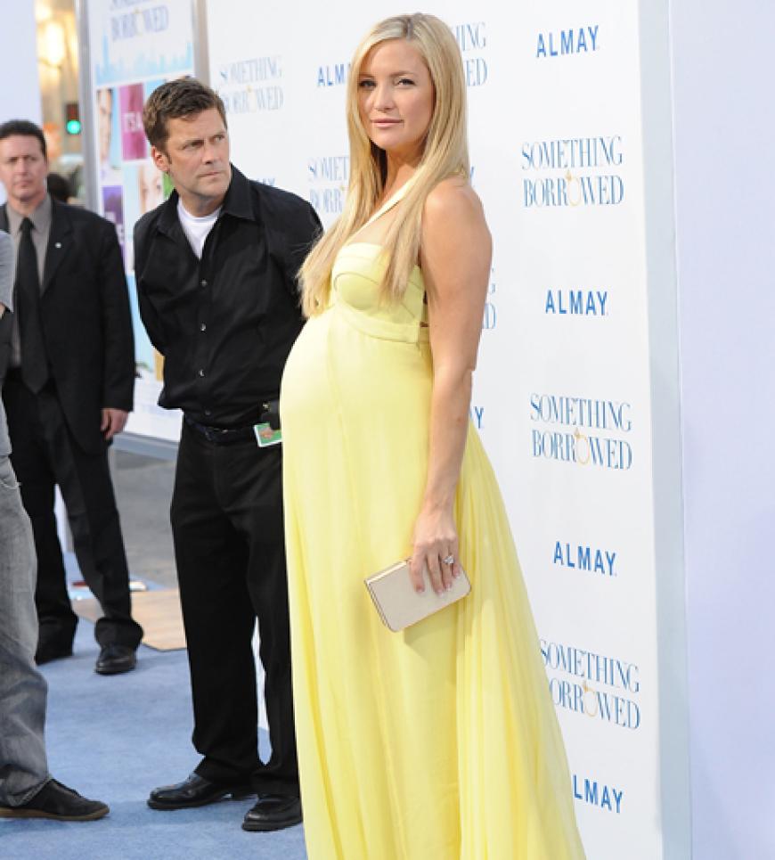 Aber das große Blitzlichtgewitter wartete auf die schwangere Kate Hudson