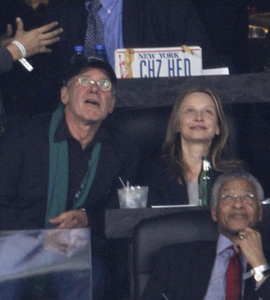 Harrison Ford und seine Frau Calista Flockhart durften auch in der VIP-Loge Platz nehmen und gesellten sich zu den anderen Promis
