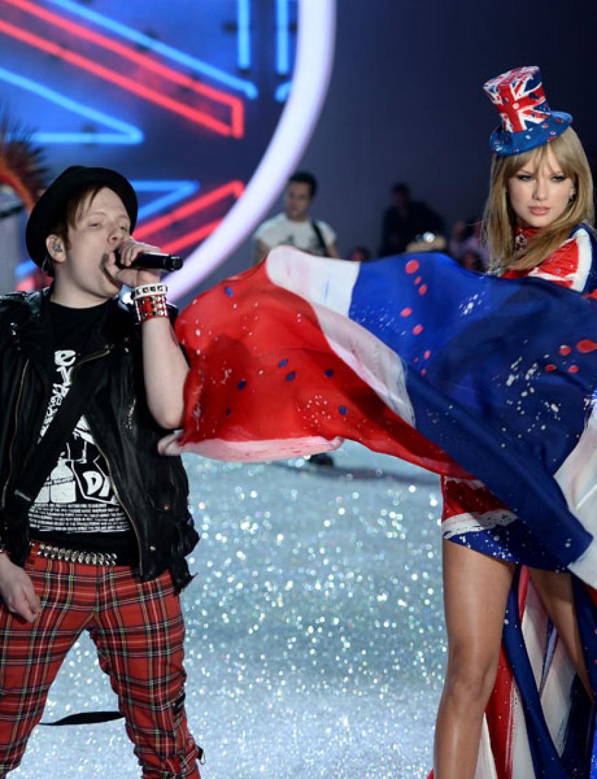 Patrick Stump und Taylor Swift performten auf der Bühne