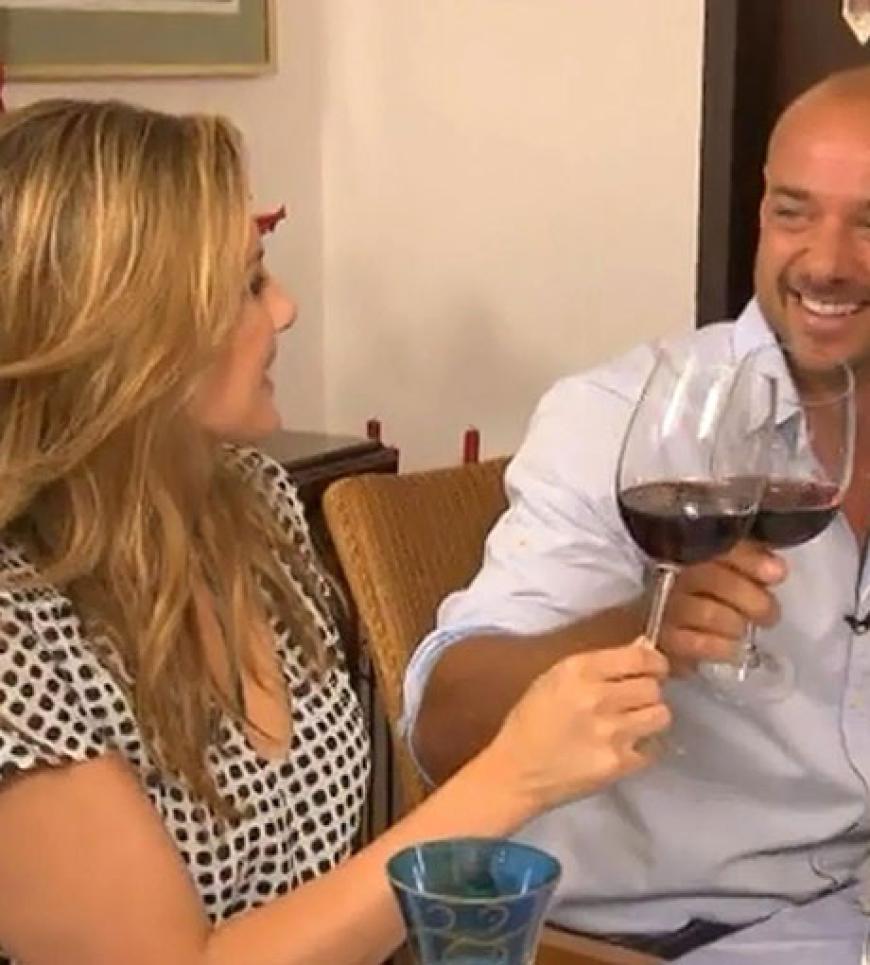 Ein bisschen Wein beim Date mit Frank, äh, Daniela, um Frank den Heiler zu vergessen.
