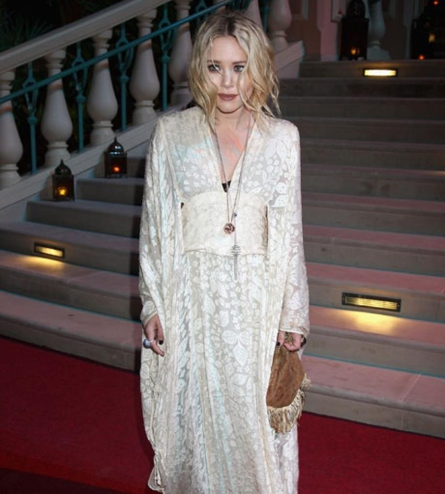 Ein Gespenst? Nein - Nur Mary Kate Olsen