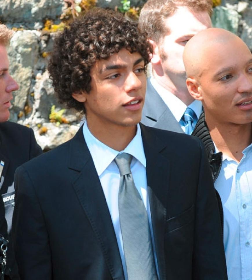 Noah Becker ist begeistert von Lilly.