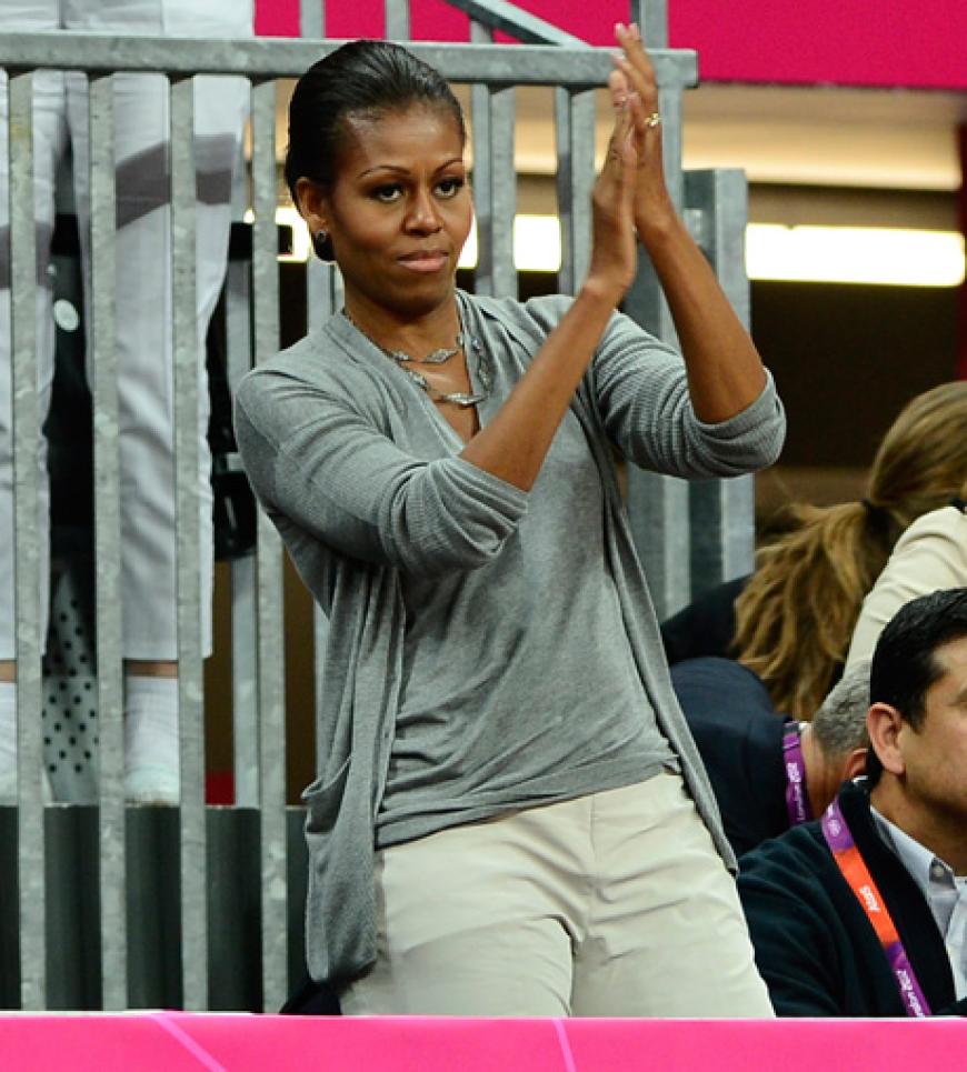 Standing Ovations: First Lady Michelle Obama feuert die amerkanische Basketball-Nationalmannschaft an