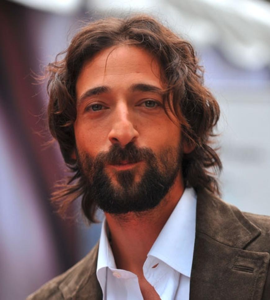 Adrien Brody wirkt mit den Zottelhaaren und dem Bart recht ungepflegt. Was meinen Sie?