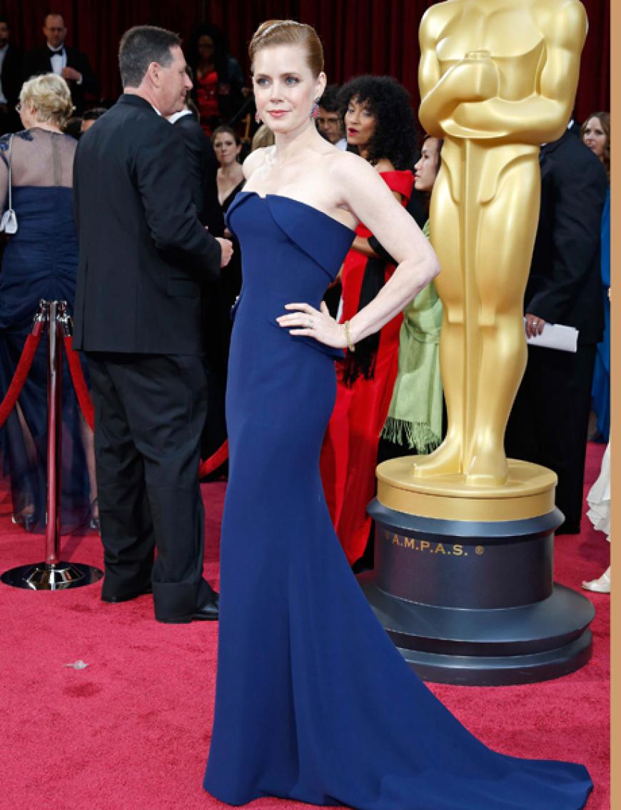 Wow, Oscar-Anwärterin Amy Adams begeisterte in einer dunkelblauen Robe auf dem Roten Teppich