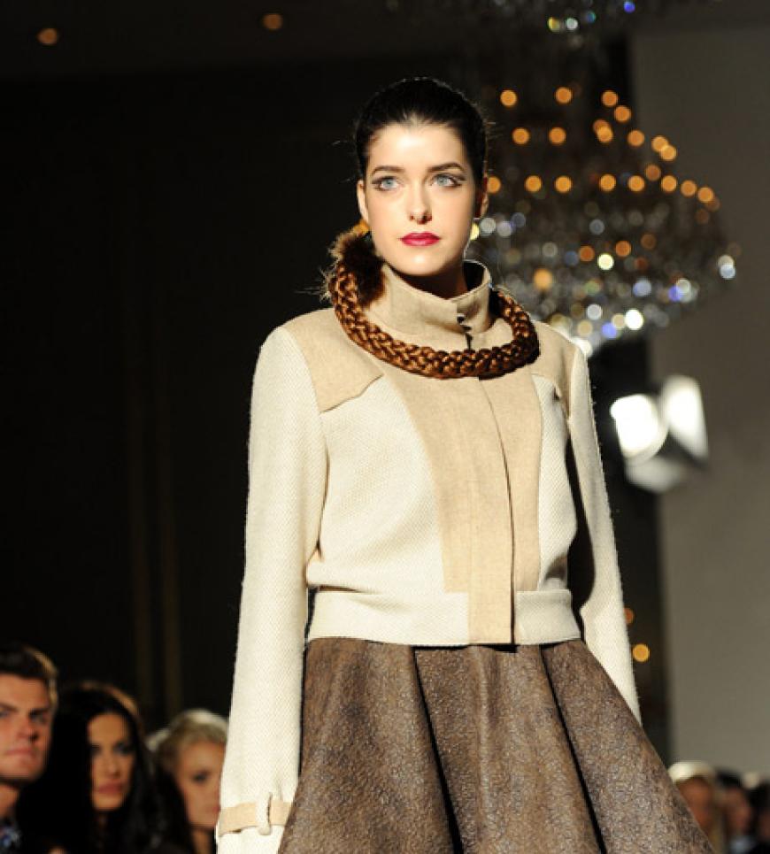 Marie Nasemann läuft auch für die Designerin über den Catwalk
