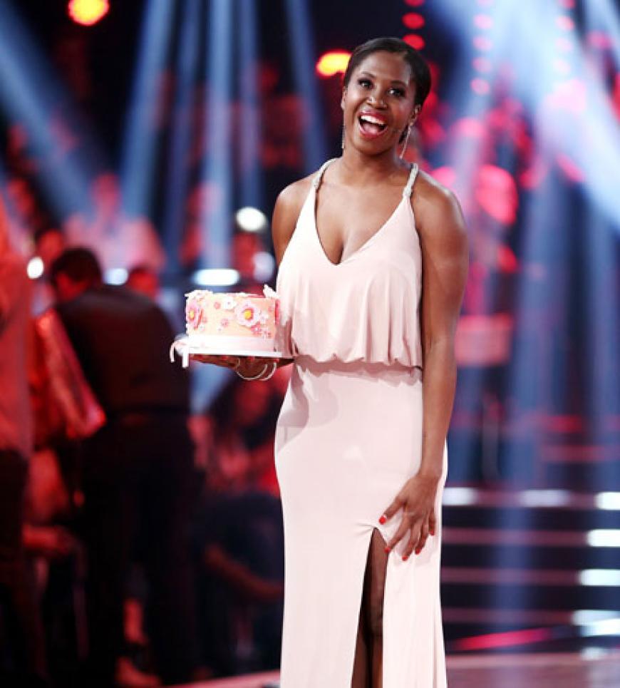 Hoch soll sie leben! Jurorin Motsi Mabuse feiert in der Show ihren 33. Geburtstag