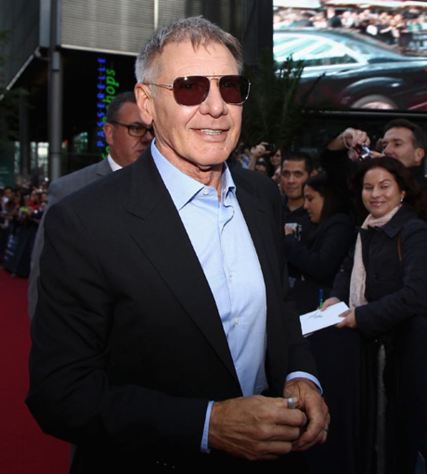 Mr. Cool: Harrison Ford mit schwarzen Gläsern. Bei dem Wetter in Berlin an sich unnötig