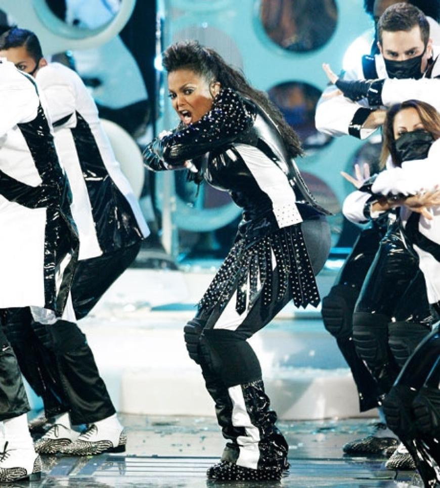 Bei der diesjährigen Preisverleihung tanzte Janet Jackson zu Ehren ihres verstorbenen Bruders Michael und legte mit den übrigen Tänzern einen fulminante Show hin