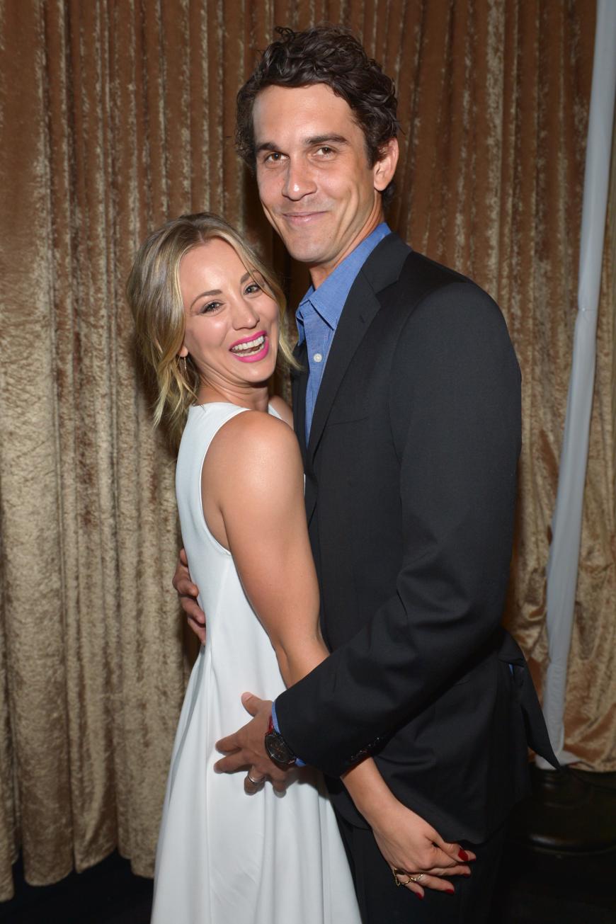 Seine Serienpartnerin Kaley Cuoco ist mit Ryan Sweeting glücklich verheiratet. Ein Traumpaar
