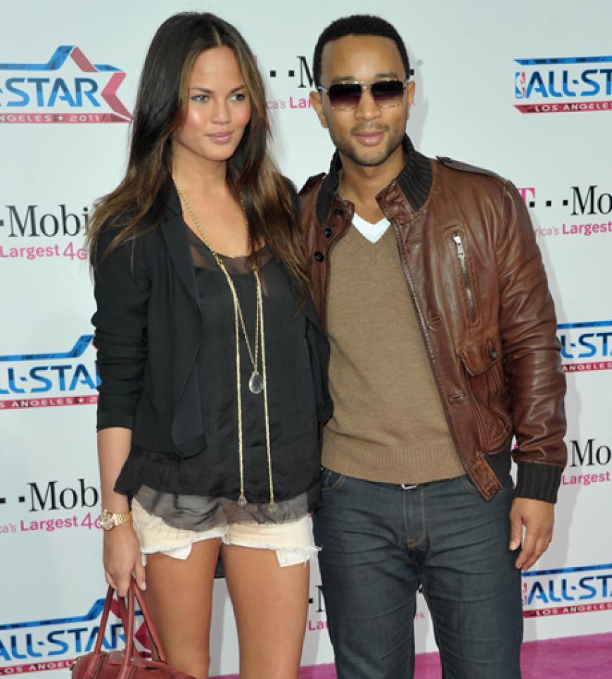 John Legend brachte seine hübsche Freundin Christine Teigen mit zum Spiel