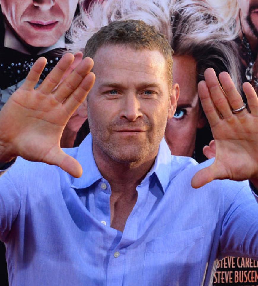 Max Martini stand schon für einige Serien und Filme vor der Kamera. In