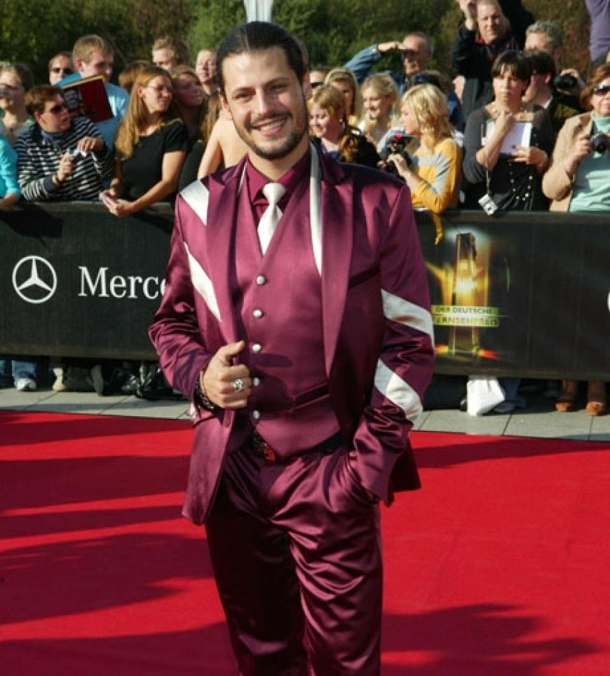 Schauspieler
Manuel Cortez mag offensichtlich
extravagante Anzüge
