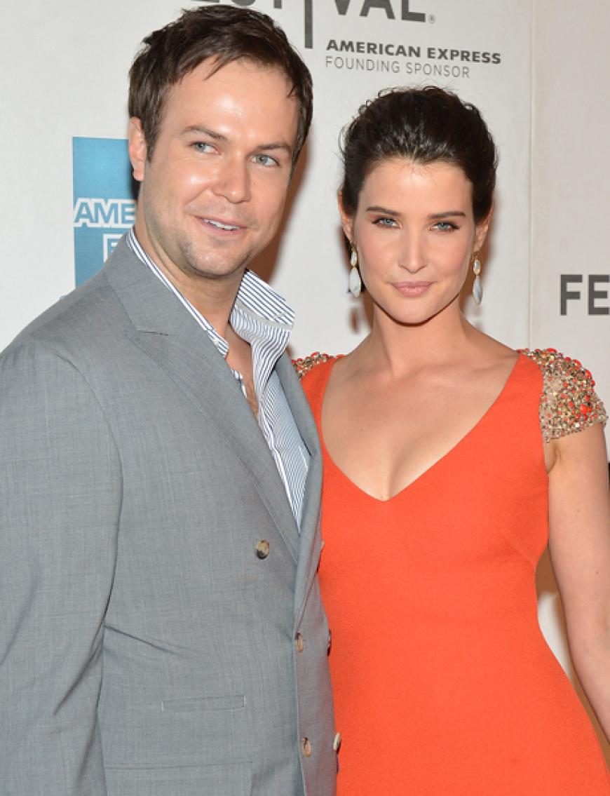 Seine Serienpartnerin Cobie Smulders ist privat ebenfalls liiert und sogar verheiratet. 2012 gab sich das Paar das Ja-Wort, drei Jahre nachdem ihre gemeinsame Tochter zur Welt kam
