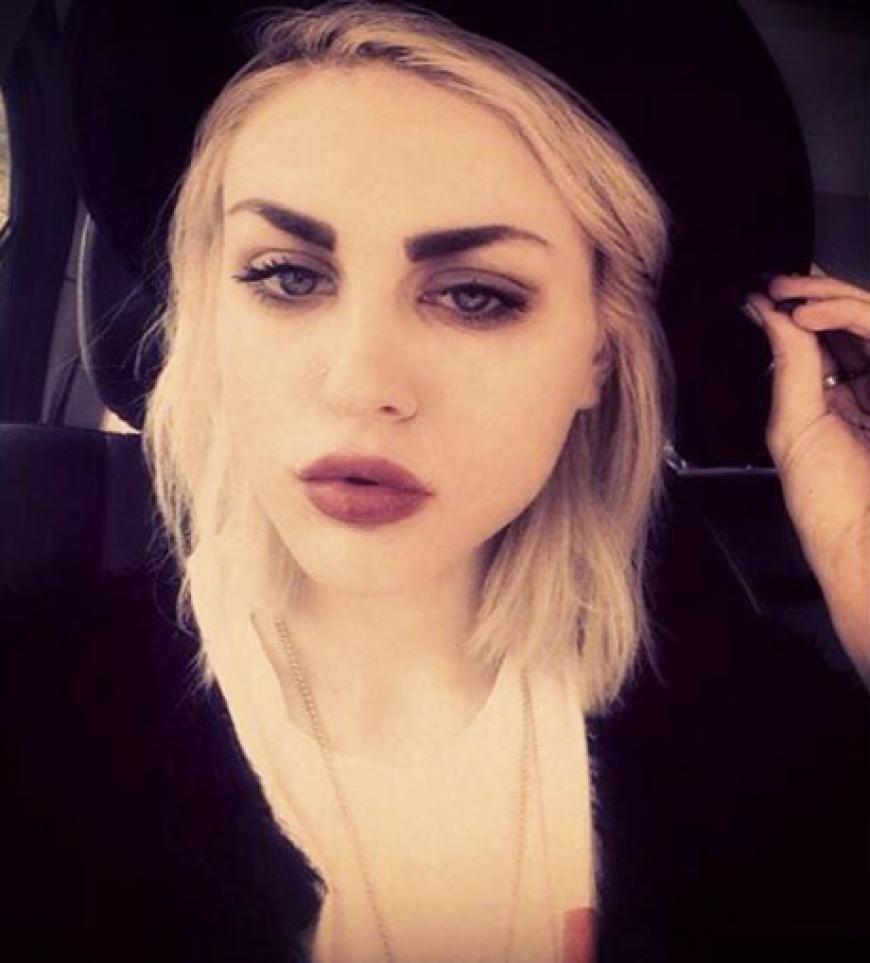 Die Tochter einer der bekanntesten Rock-Legenden der Welt: Frances Bean Cobain, Tochter von Kurt Cobain und Courtney Love, hat sich zu einer wunderschönen Frau entwickelt