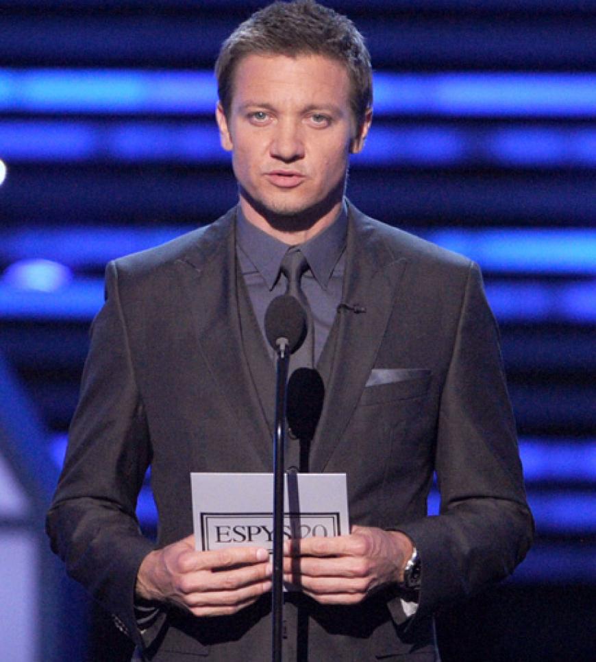Konzentration, bitte: Schauspieler Jeremy Renner auf der Bühne