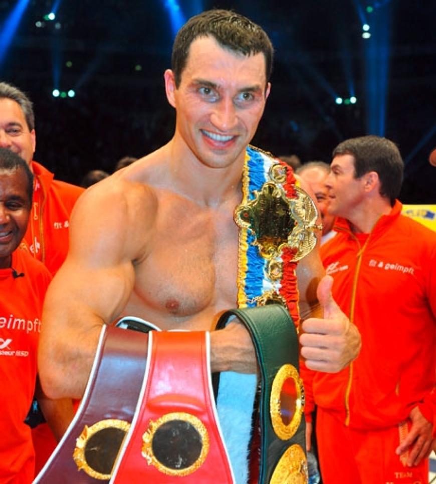 Weltmeister Klitschko gewann durch technischen K.O. in der zehnten Runde