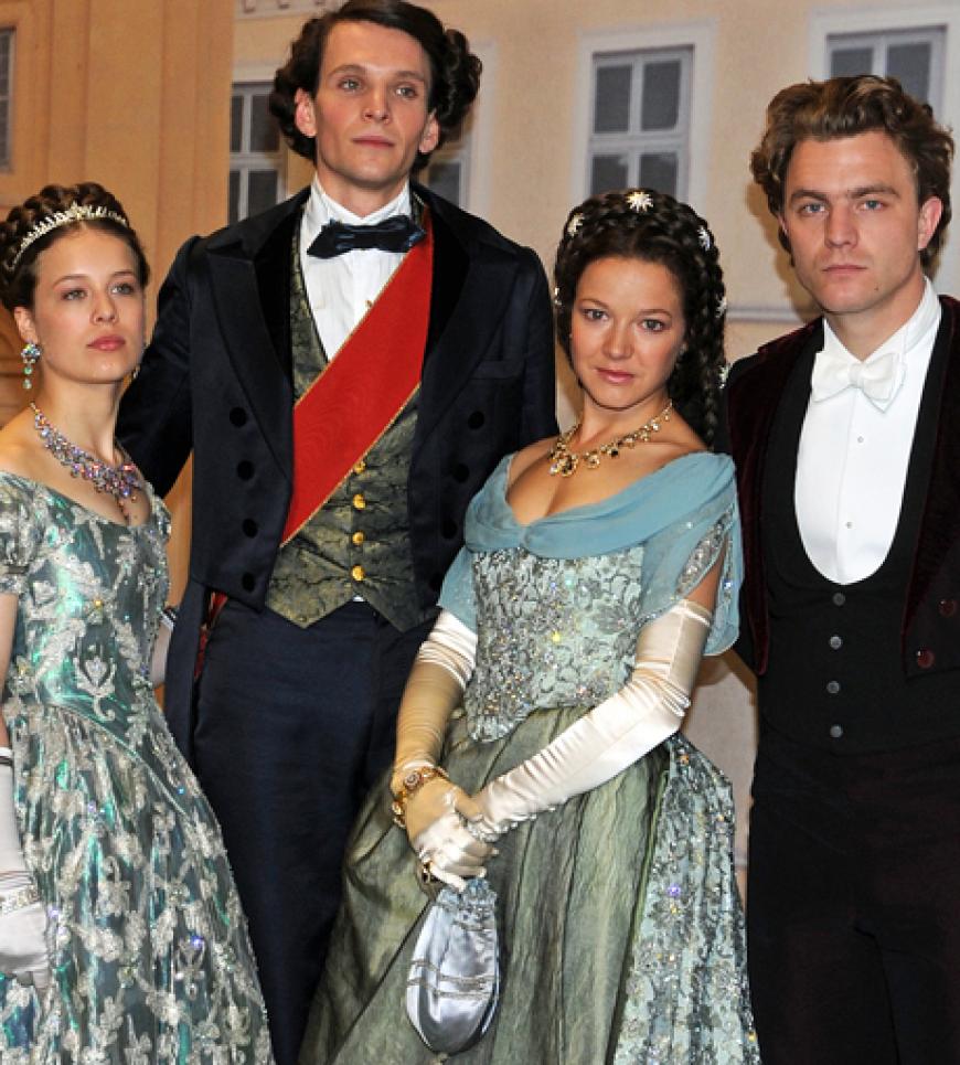 Paula Beer als Sophie von Bayern, Sabin Tambrea als König Ludwig II., Hannah Herzsprung als