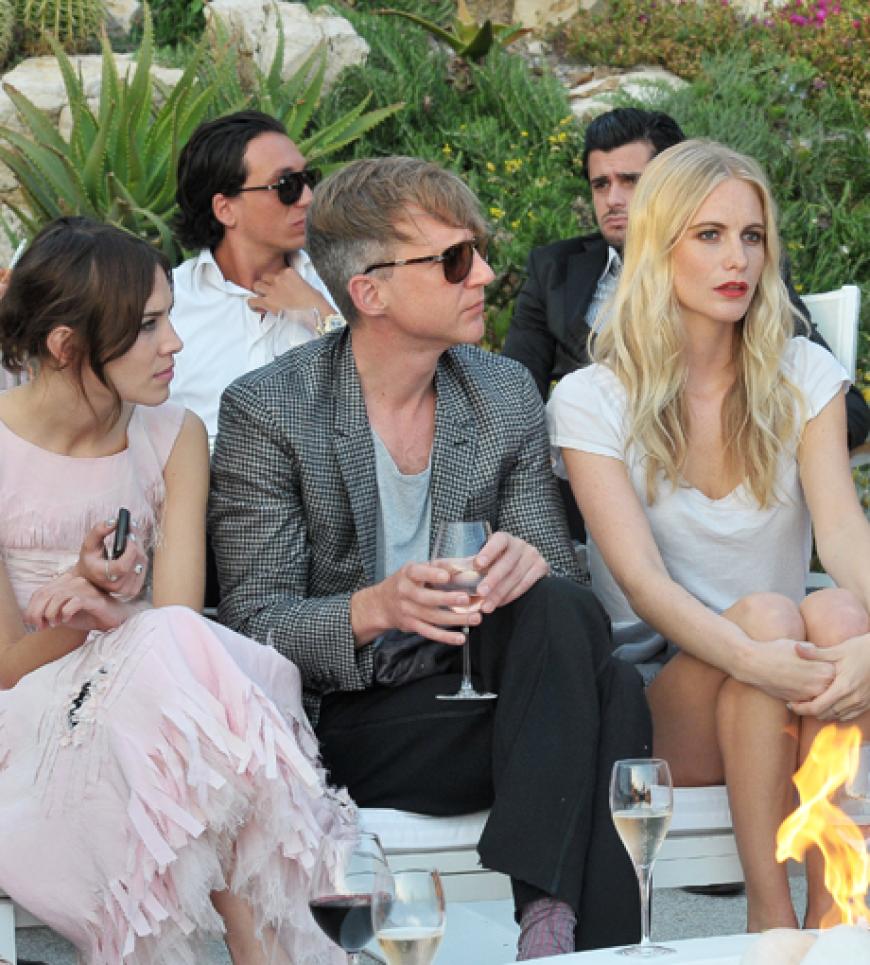 Alexa Chung, Jefferson Hack und Poppy Delevingne genießen die Atmosphäre
