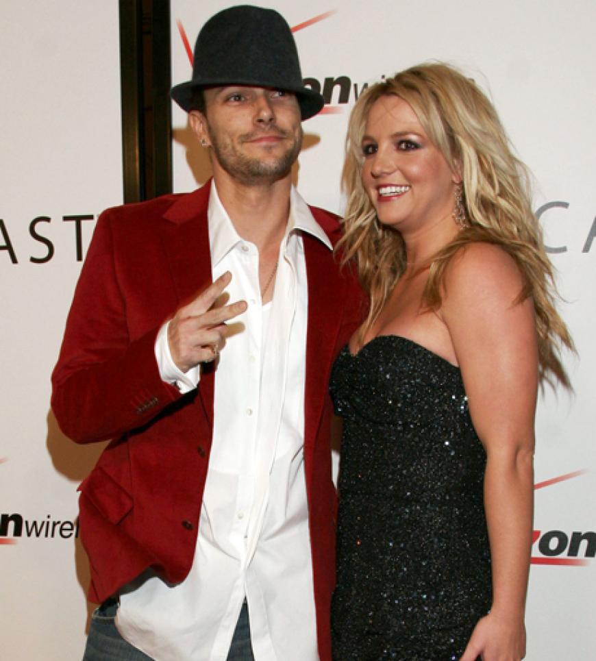 Am 18. September 2004 heiratete Spears in Los Angeles den Tänzer Kevin Federline. Mit ihm hat sie die beiden Söhne Sean Preston und Jayden James