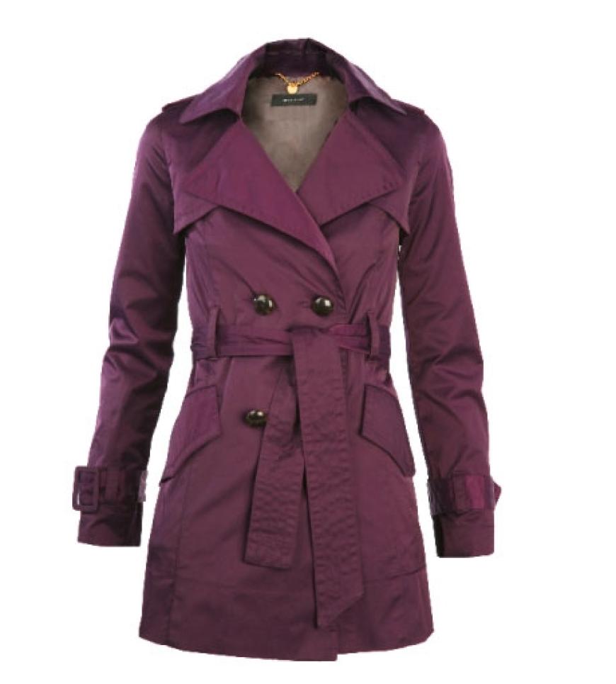 Schimmernder Trenchcoat von Mango, ca. 60 Euro
