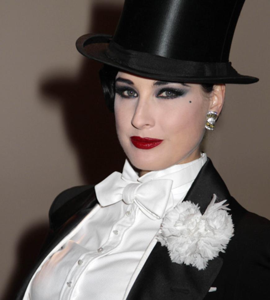 Sie kam sexy im Frack: Dita von Teese