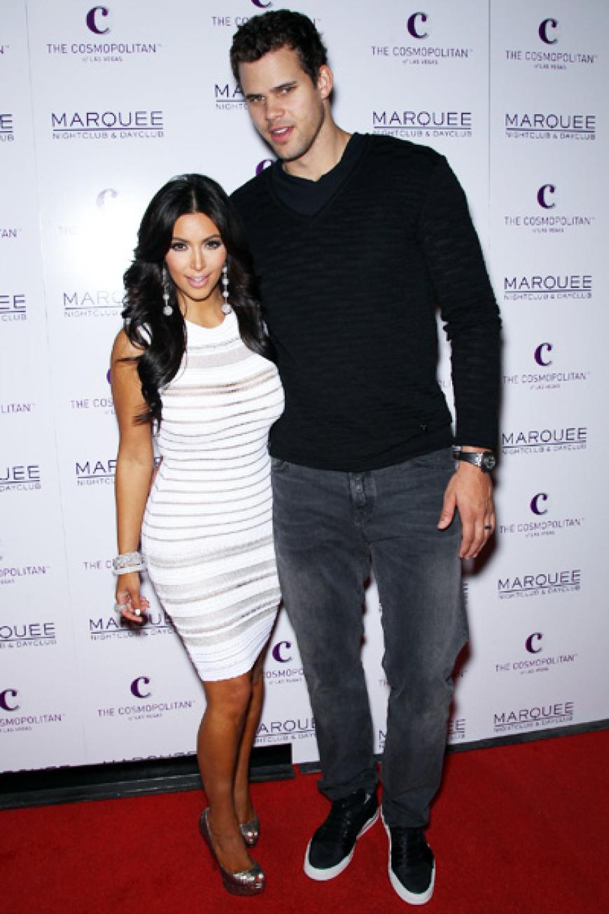 Kim heiratete im August 2011 Basketball-Spieler Kris Humphries - nach 72 Tagen reichte sie die Scheidung ein. Nicht ihre erste Ehe - im Jahr 2000 sagte sie