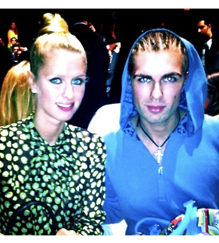 Paris Schwester Nicky Hilton habe ich bei einem Dinner kennengelernt. Das Lustige an dem Abend war, dass Nicky eine Schnecke im Salat hatte und sich richtig echauffierte!