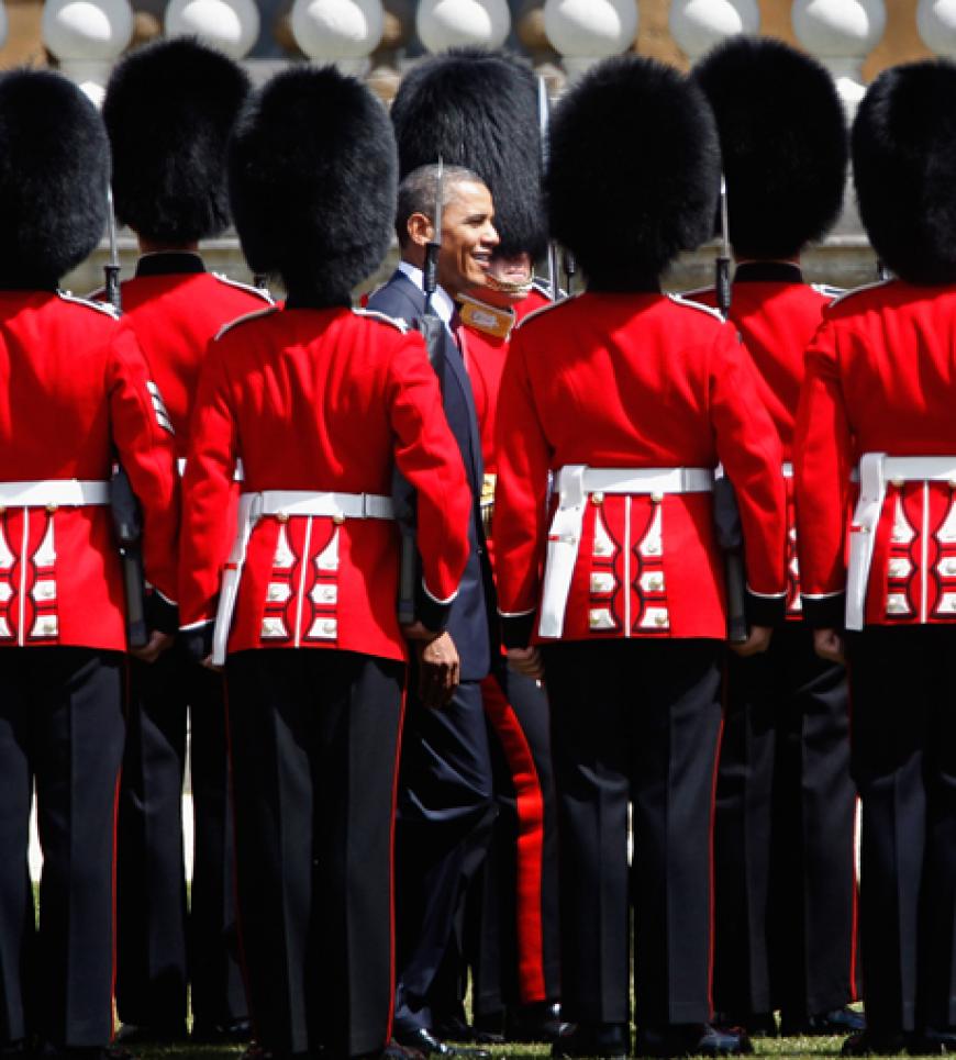Das ist mal Personenschutz: Barack Obama wurde von den Guards nahezu umzingelt