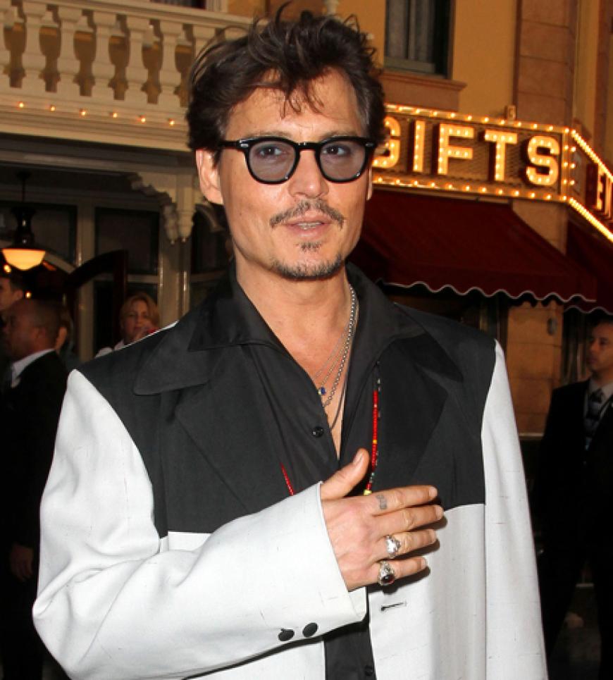 Ortswechsel: Er ist endlich wieder da! Johnny Depp alias