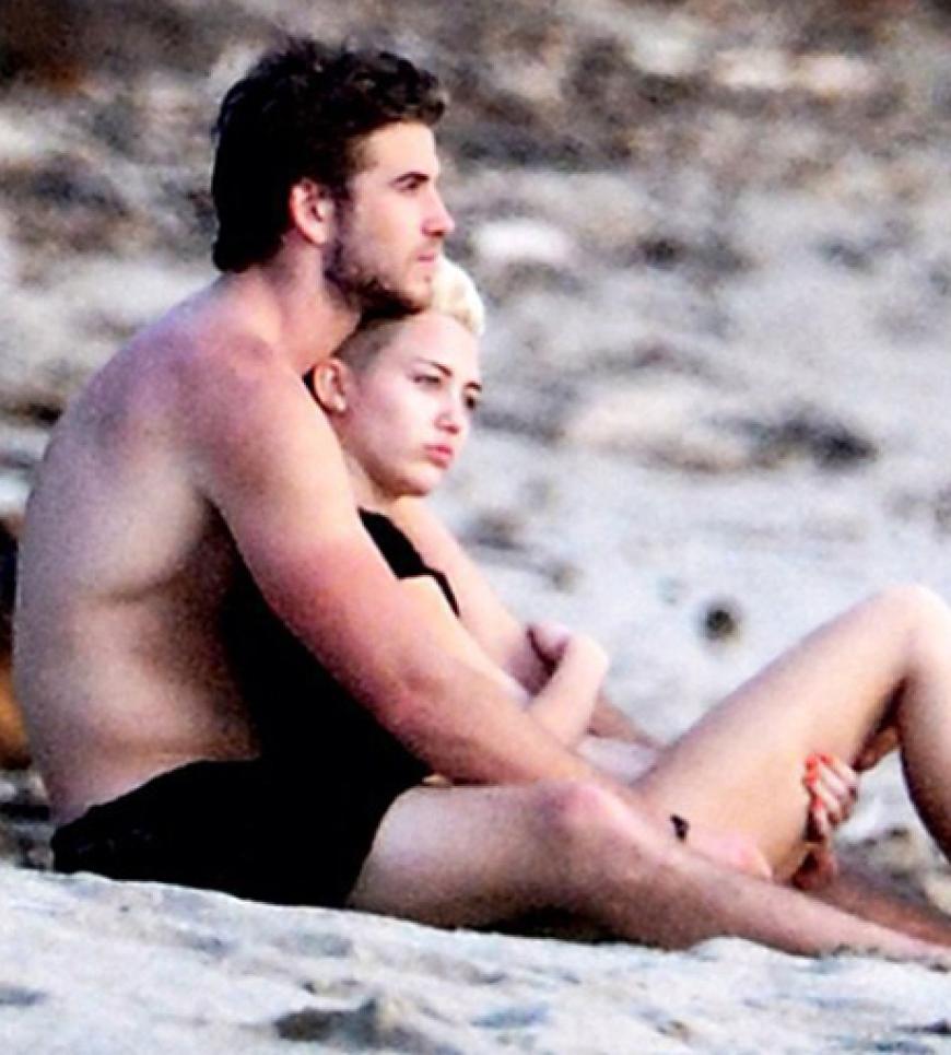 Liam Hemsworth und Miley Cyrus erholen sich auf Costa Rica. Haben sie etwa dort schon heimlich ihre Flitterwochen verbracht? Wohl kaum, es war der letzte Versuch die Beziehung zu retten. Mitte März 2013 wurde das Liebes-Aus bekannt