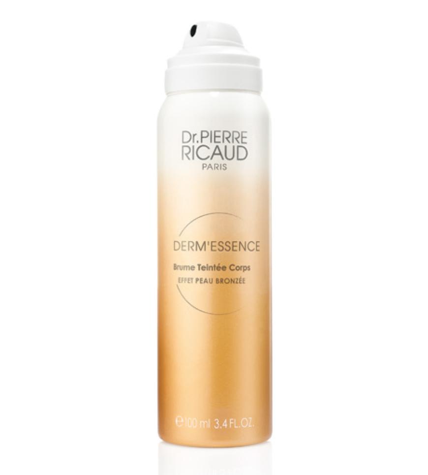 Wenn der Sommer mal wieder auf sich Warten lässt, hilft die Sprühdose unsere Beine sonnig zu inszenieren: âDerm' Essence getöntes Bodyspray für gebräunte Haut
