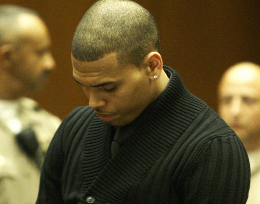 Chris Brown vor Gericht. Am 5. März 2009 wurde er wegen Körperverletzung und Bedrohung angeklagt