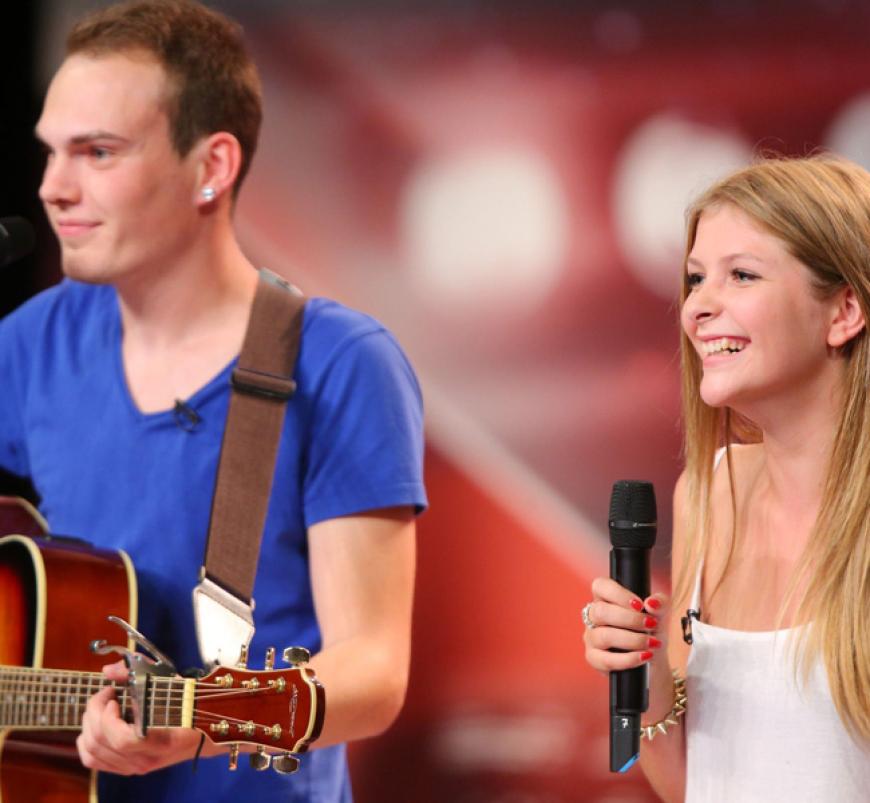 Kimberley Günter mit ihrem Freund André wollen als Duett gewinnen