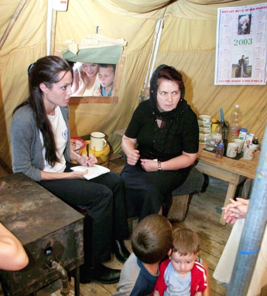 Sie kann nicht viel tun, außer den Menschen in den Krisengebieten zuhören