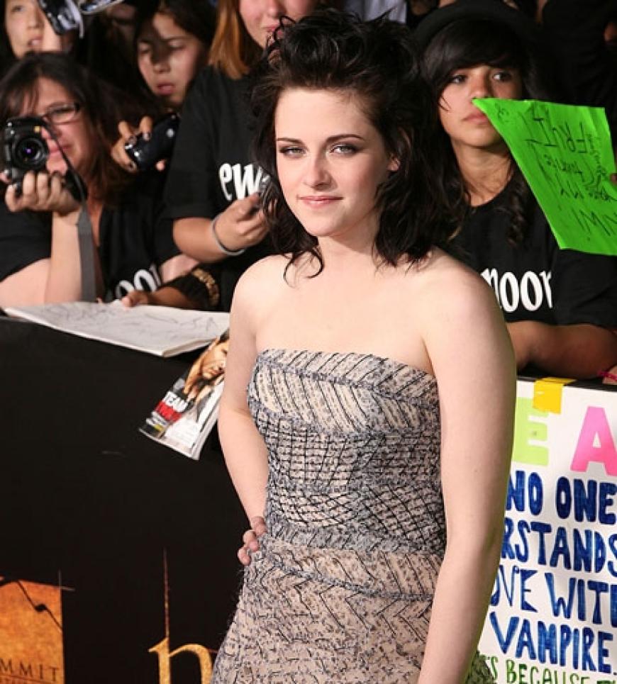 Kristen Stewart bezauberte in einem grauen Bustier-Kleid