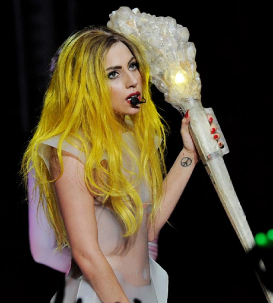 Der richtige Name von Lady GaGa lautet Stefani Joanne Angelina.