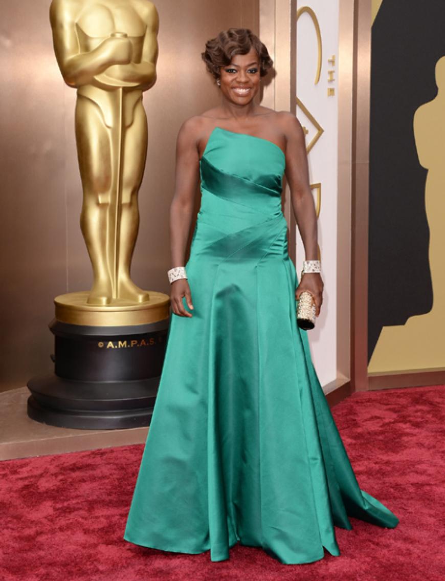 Leider lenkt das grün-glänzende Satinkleid von Viola Davis' Gesicht ab
