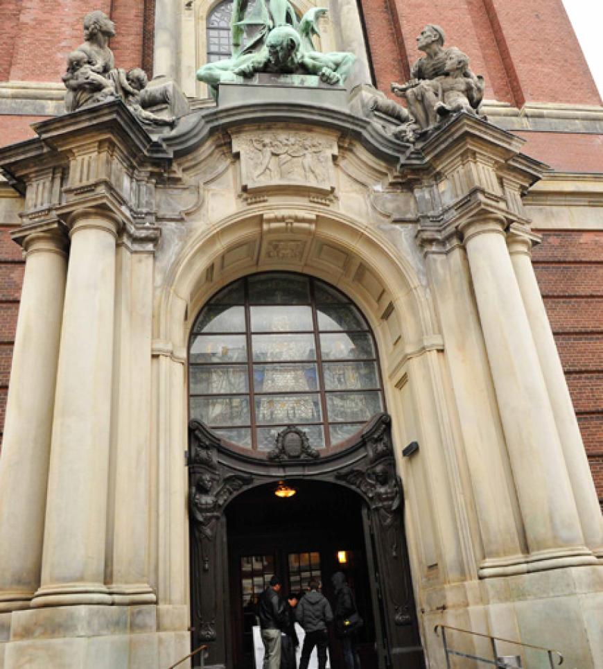 In der Kirche St. Michaelis in Hamburg fand die Trauerfeier für Dieter Pfaff statt
