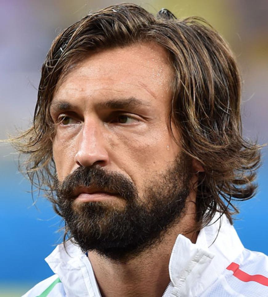 Ein Zauberkünstler am Ball und dann diese Haare! Andrea Pirlo