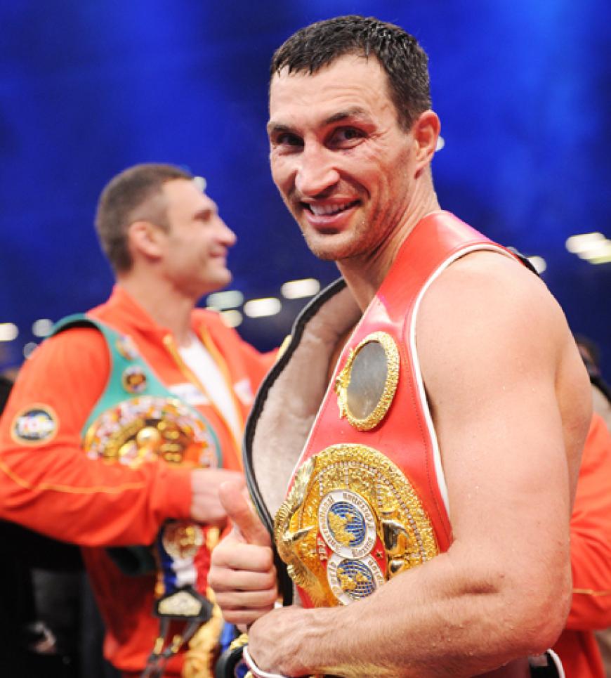 Schwergewichtsboxer Wladimir Klitschko freut sich über einen weiteren Gürtel