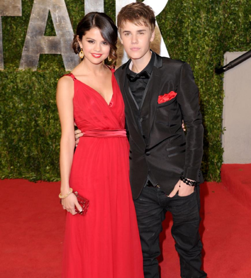 Selena Gomez und Justin Bieber waren das Überraschungspaar des Abends - kein Wunder, immerhin wurde schon lange über ihre angebliche Liebe spekuliert